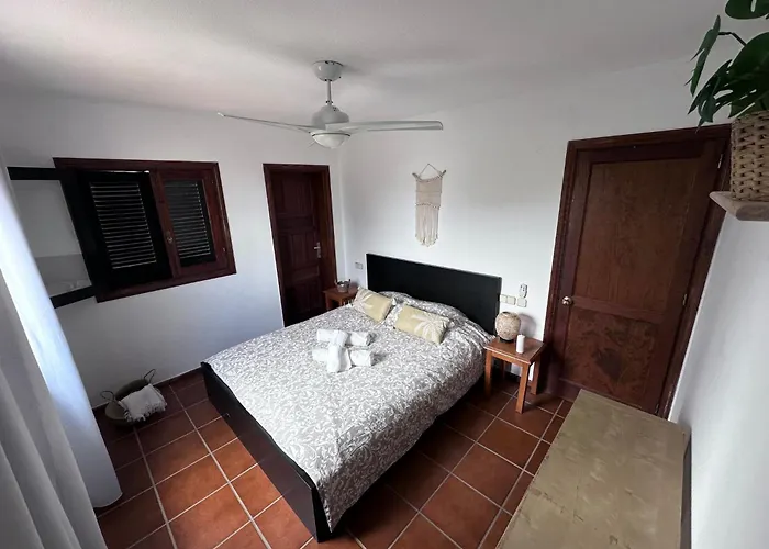 Dreamwaves Surf House Lajares Fuerteventura ゲストハウス