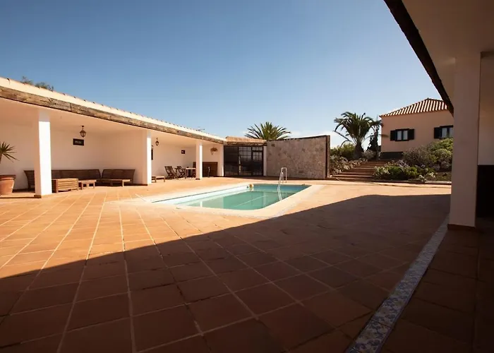 Dreamwaves Surf House Lajares Fuerteventura * ラ・オリーバ