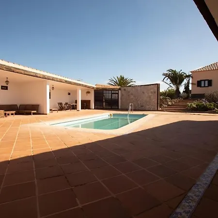 Dreamwaves Surf House Lajares Fuerteventura * לה אוליבה