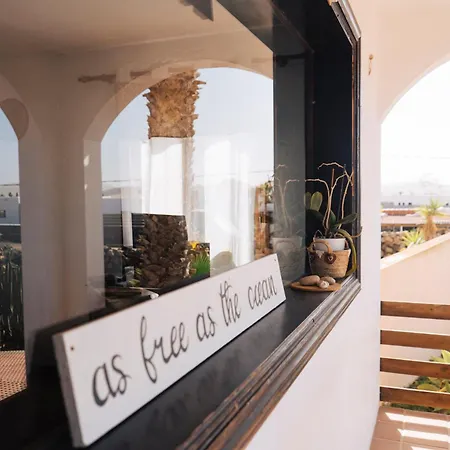 Dreamwaves Surf House Lajares Fuerteventura לה אוליבה